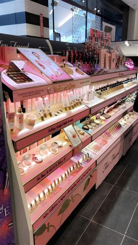 Beauté | Boutique cosmétique, Magasin beauté, Produit de maquillage