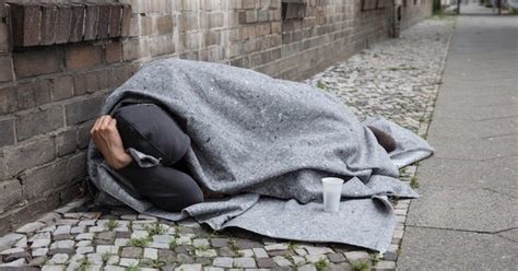 Un grand patron lyonnais veut sortir de la rue les 3 000 sans-abri de Lyon