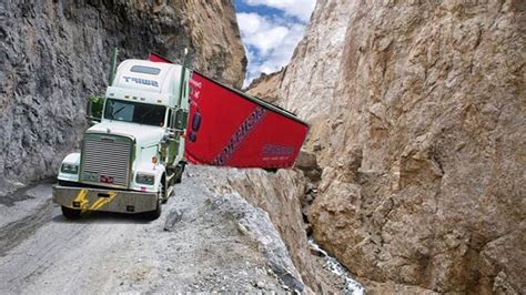 Unbelievable CRAZY Truck Driving Skills By World's Most Talented Driver