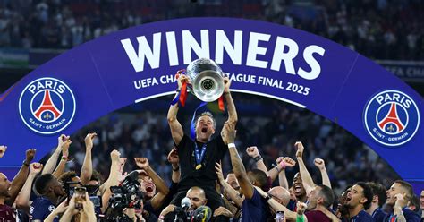 (VIDEO) How PSG lifted their first-ever UEFA Champions League trophy ...