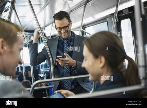 Pour bus Banque de photographies et d’images à haute résolution - Alamy