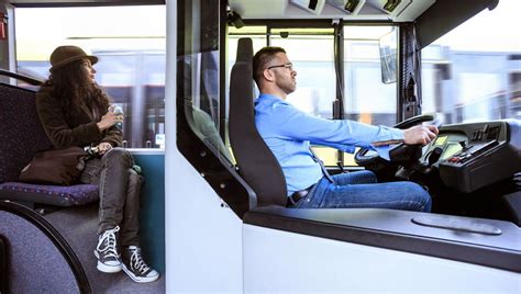 Pôle Emploi recrute un conducteur / une conductrice de bus et tramway - ici