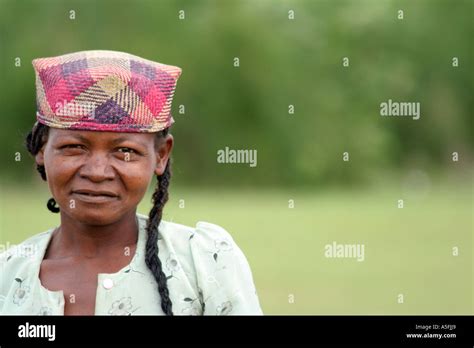 Madagascar woman portrait malagasy Banque de photographies et d’images ...