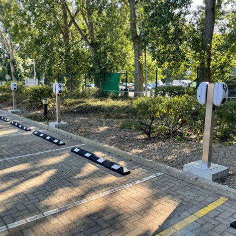 Warehouse Efficiency: Enhancing HGV Parking with Quality Parking Stops