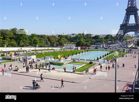 The area around Eiffel Tower in Paris - a very busy place Stock Photo ...