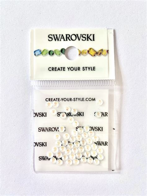 Swarovski 2088 Flat Back ss12 Electric White DeLite - MUNDO CRYSTAL