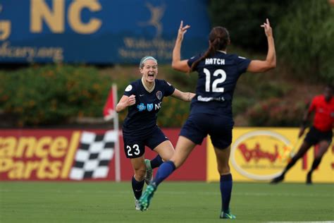 NC Courage's Kristen Hamilton Shows Why She Needs To Start In NWSL