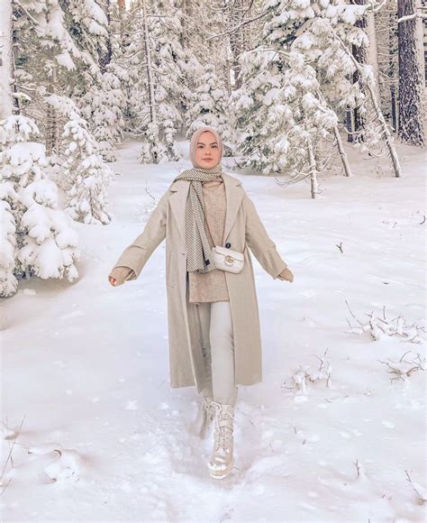 Classy Winter Coat Looks With Hijab - Zahrah Rose | Modest winter ...