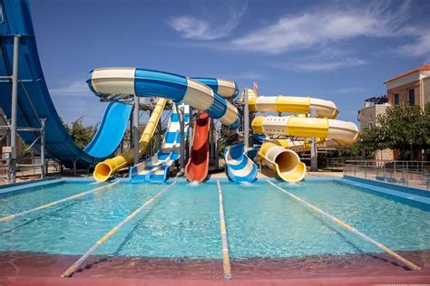 Top Benefits of Adding a Water Park to Your Amusement Park - UrbanMatter