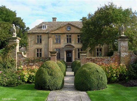 Tintinhull | English manor houses, English country house, English ...