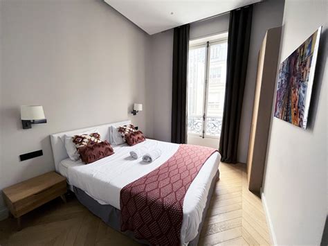 Appartements Paris - Urban Flat 141 - Beautiful 3 BDR Flat near Champs ...