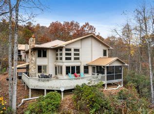 31 Main St, Bryson City, NC 28713 | MLS #26030544 | Zillow
