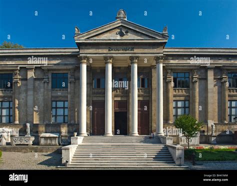 Istanbul archaeology museum hi-res stock photography and images - Alamy
