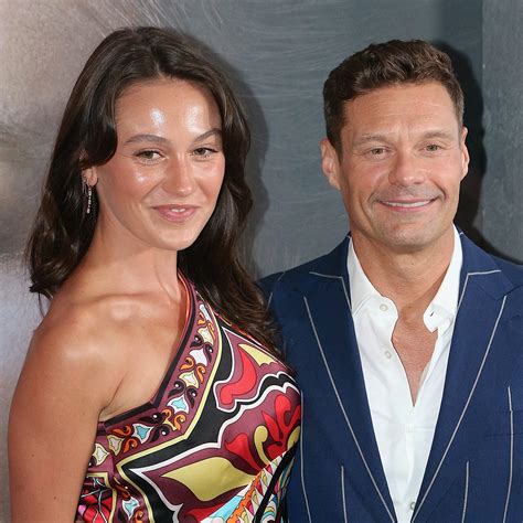 Ryan Seacrest's Girlfriend Aubrey Paige Turns Heads In A Sultry Black ...