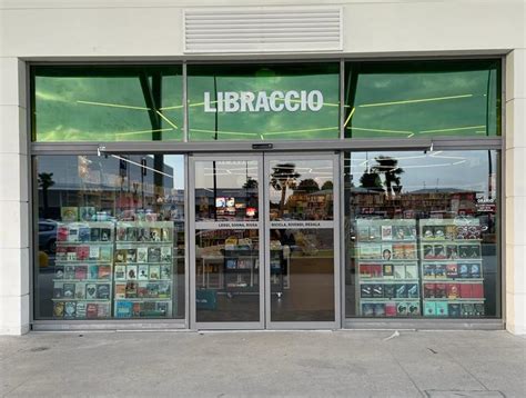Libraccio inaugura una nuova sede a Tradate - ilBustese.it