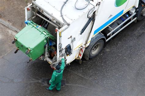 797 Garbage Sorting Truck Stock Photos - Free & Royalty-Free Stock ...