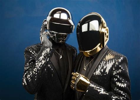 GET LUCKY (FEAT. PHARRELL WILLIAMS & NILE RODGERS) - Daft Punk - LETRAS.COM