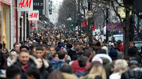 Population mondiale: 9,7 milliards de personnes en 2050 - RTBF Actus