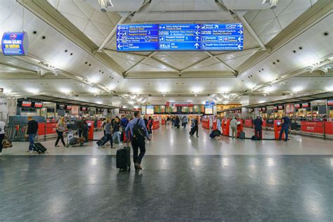 Besoin de tuer le temps en attendant votre vol ? Ces 7 aéroports ...