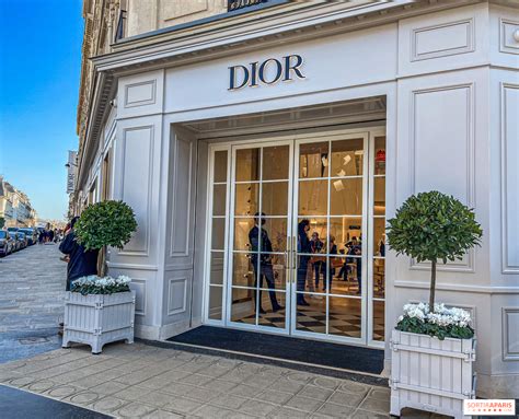 Dior Paris 30 Montaigne, store – museum, café and restaurant, opens ...