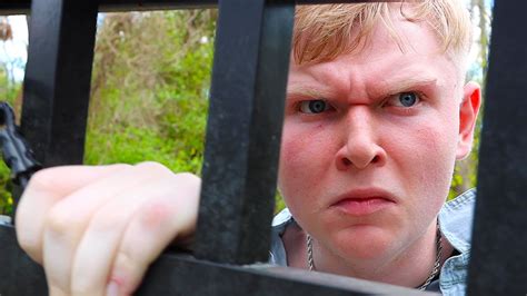 PSYCHO FAN CRASHES EASTER