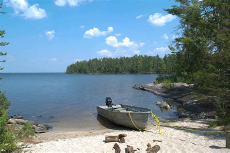 Resorts, Cabins & Lodge Directory & Map in Voyageurs National Park