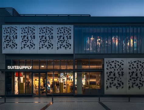 SUITSUPPLY | Dubai Shopping Guide