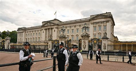 France - Monde | Arrestation d'un homme ayant lancé des munitions ...