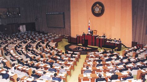 1998~2005 위기의 시대, 극복을 위한 여정