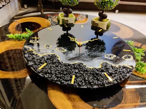 Attractive Black Resin Wall Clock at Rs 1550/piece | Samrat Industrial ...