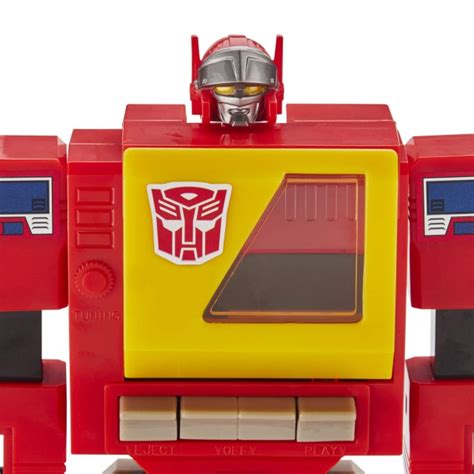 Autobot Blaster | Vintage G1 Transformers Reissue | Toygeek