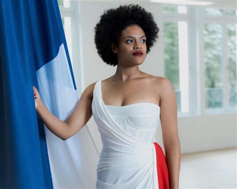 Axelle Saint-Cirel : Une étoile montante de l’opéra illumine la ...