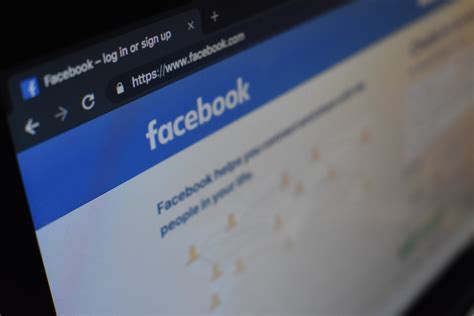 Facebook lance un puissant outil de traduction instantanée, dans n ...