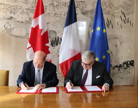 Signature d'un nouvel accord entre Mitacs et l’ambassade - La France au ...