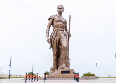 Esplanade de l’Amazone à Cotonou : le gouvernement conditionne l ...