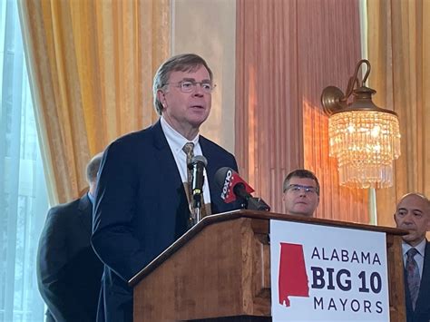 Huntsville Mayor Tommy Battle recovering from surgery after Achilles ...