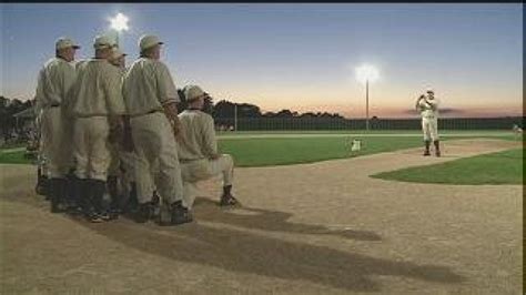 Kevin Costner, Field of Dreams cast to reunite in Iowa | wqad.com