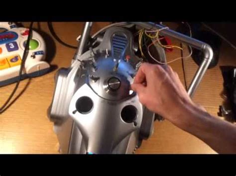 Circuit Bent Cyberman Voice Changer (Teaser Vid) - YouTube