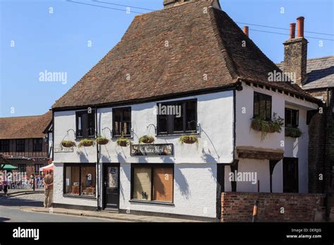 No Name Shop in No Name Street in town of Sandwich, Kent, England, UK ...