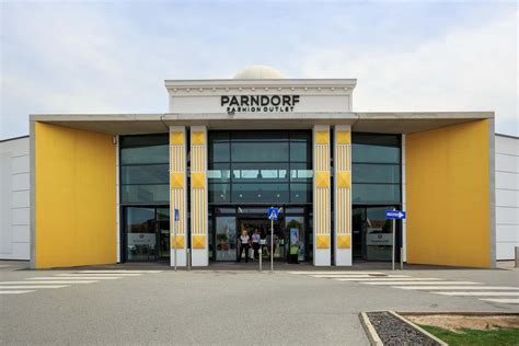 Parndorf Designer Outlet Trip from Vienna - Introducing Vienna