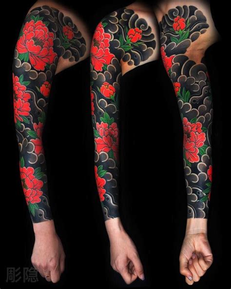 tatouage manchette idée colorée inspiration japonaise fleurs Tattoo ...