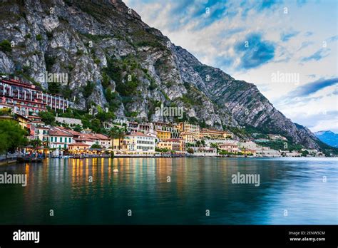 Limone sul garda Banque de photographies et d’images à haute résolution ...