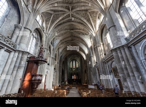 Bordeaux, France - 27th September, 2018: Interior architecture of ...