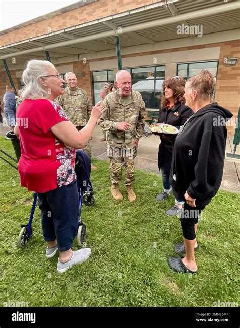 Le général de division William Crane, adjudant général de la Virginie ...