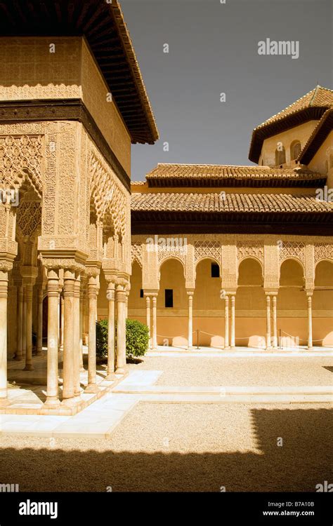 alhambra nasrid palaces granada eastern arabic Stock Photo - Alamy