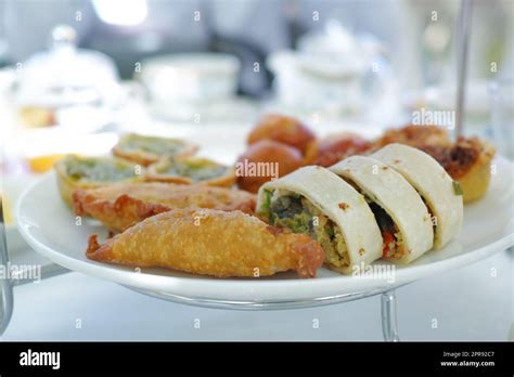Formal dinner party hi-res stock photography and images - Alamy