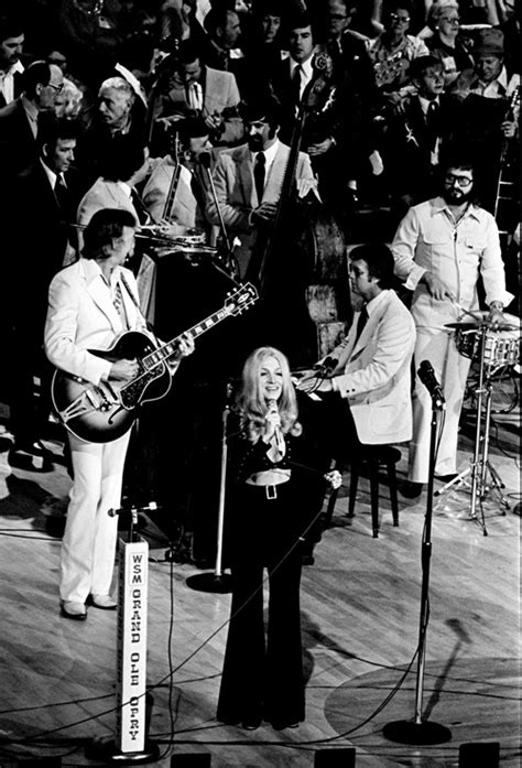 Jeannie Seely, Grammy Award-Winning Country Star Dazzled 50th ...