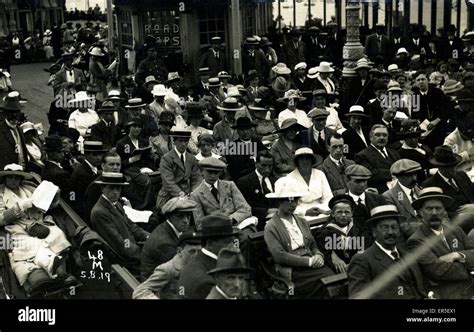 Deck chaired hi-res stock photography and images - Alamy