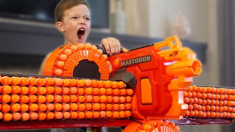 Nerf War Youtube New Nerf Blaster Arena Brings Video Games To Life For
