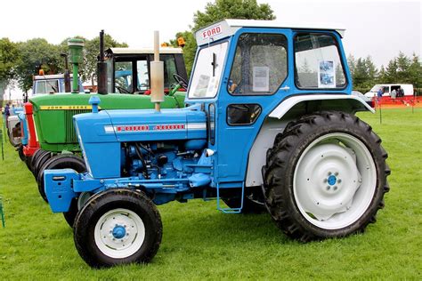 1974 Ford 4000 Tractor - a photo on Flickriver